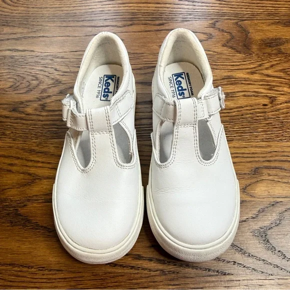 Keds Kids Daphne White Leather T-Strap Sneakers with Velcro Closure Size 11 - Picture 2 of 11